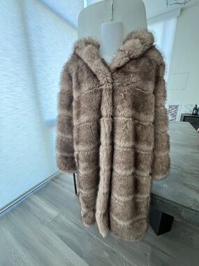 Faux fur coat (NWT)